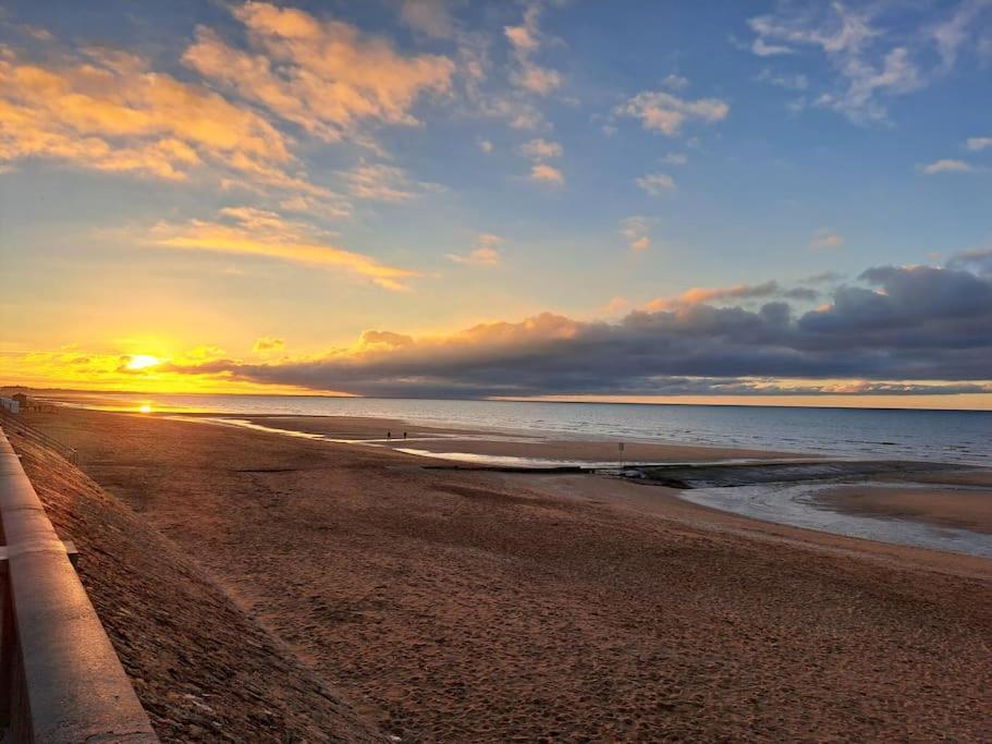 Studio Chic, Hyper Centre, 4 Minutes De La Plage Cabourg Exteriér fotografie